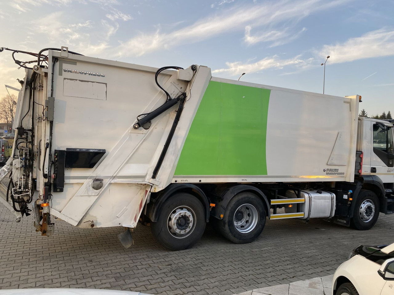 Iveco Stralis 330 EEV / Faun Vario Press 11 27M3 / Service NEW / TOP Iveco Stralis 330 EEV / Faun Vario Press 11 27M3 / Service NEW / TOP - Szemetesautó: 3 kép. Iveco Stralis 330 EEV / Faun Vario Press 11 27M3 / Service NEW / TOP Iveco Stralis 330 EEV / Faun Vario Press 11 27M3 / Service NEW / TOP - Szemetesautó: 3 kép.
