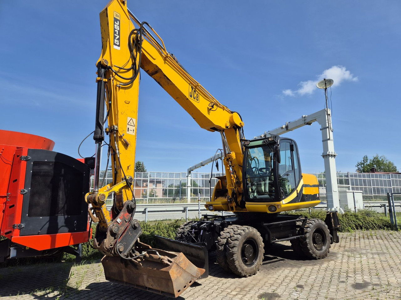 JCB JS 175 W / NEW Tire / 1 Owner / Serviced - Gumikerekes kotró: 1 kép. JCB JS 175 W / NEW Tire / 1 Owner / Serviced - Gumikerekes kotró: 1 kép.