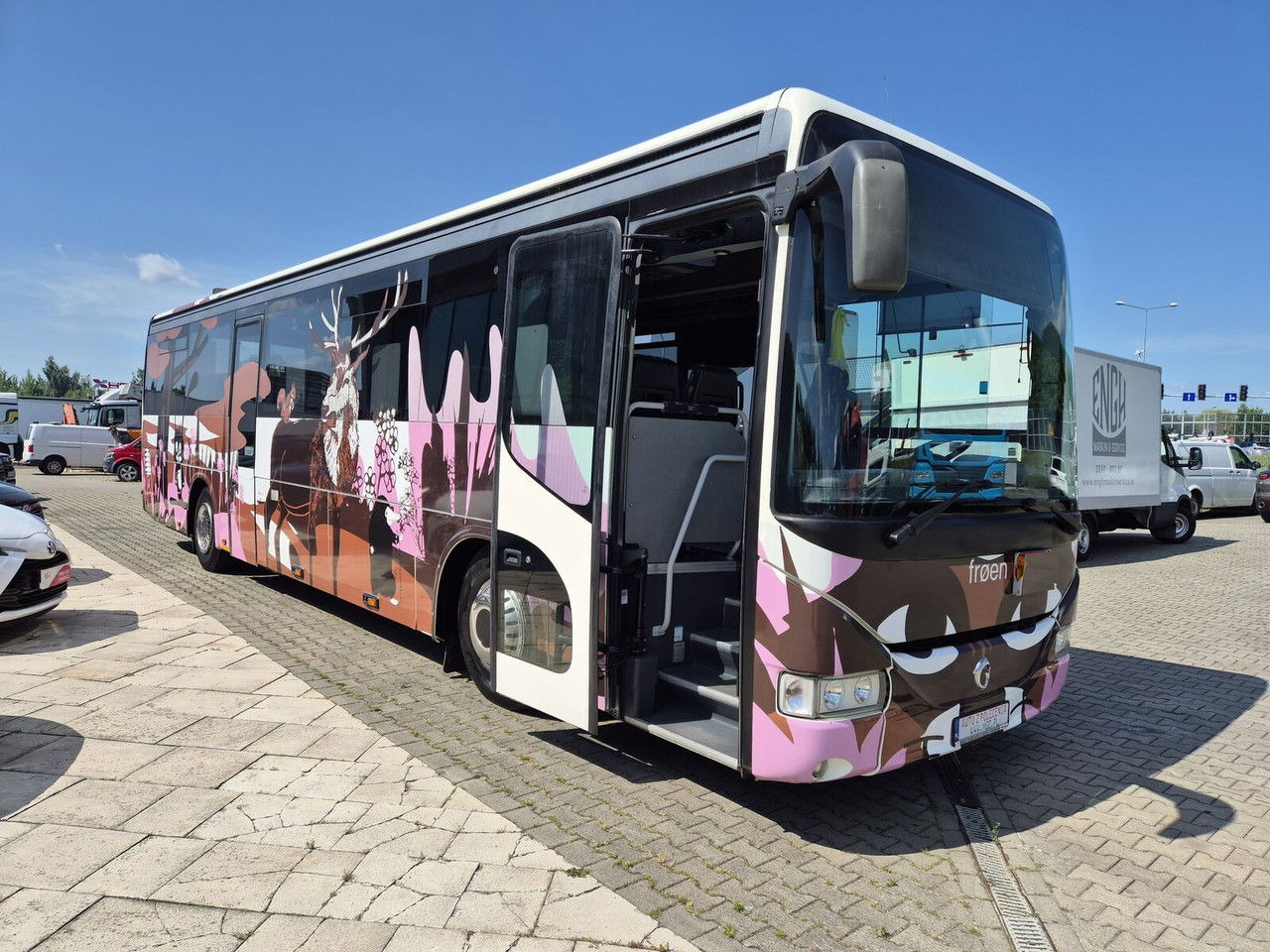 Irisbus Iveco 330 KM / Solar Panels / NEW Equiped - Lakóautó: 2 kép. Irisbus Iveco 330 KM / Solar Panels / NEW Equiped - Lakóautó: 2 kép.