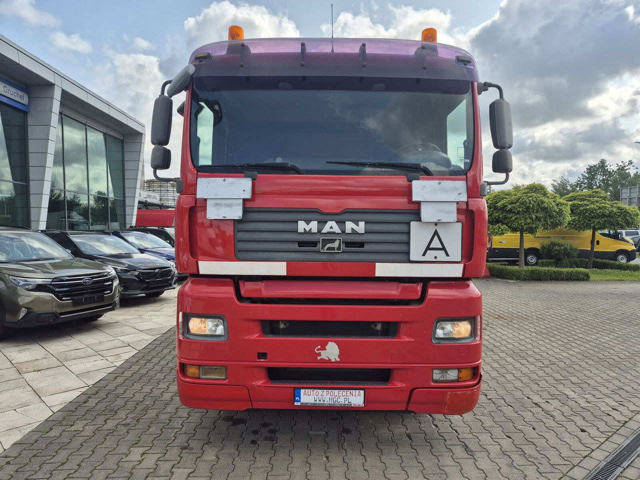 MAN TGA 26.400 ADR / Jurop / 6X4 / 12m3+1m3 / 1 Owner - Szippantós autó: 3 kép. MAN TGA 26.400 ADR / Jurop / 6X4 / 12m3+1m3 / 1 Owner - Szippantós autó: 3 kép.