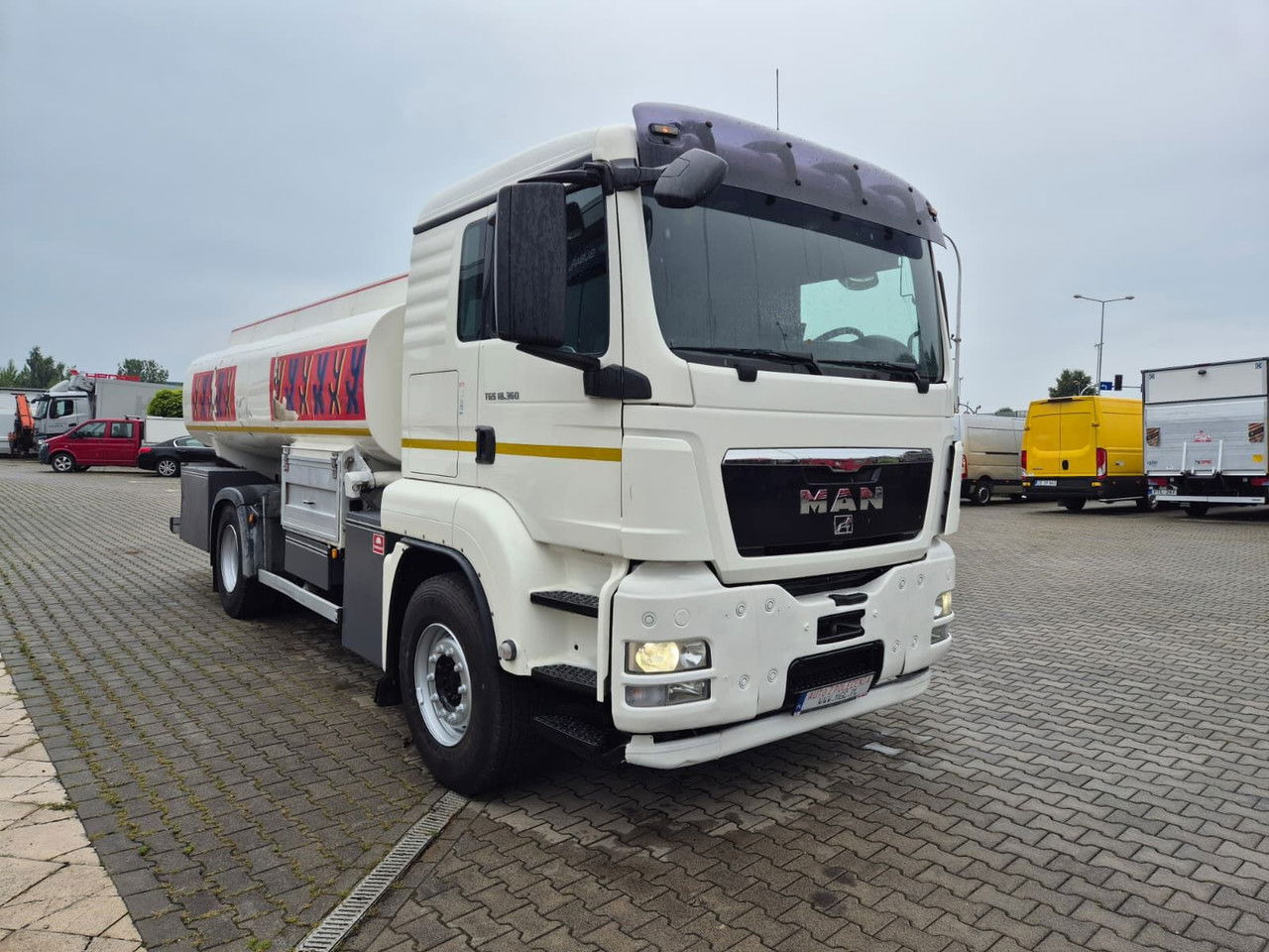 MAN TGS 18.360 OIL Transport / Good Condition - Tartályos teherautó: 5 kép. MAN TGS 18.360 OIL Transport / Good Condition - Tartályos teherautó: 5 kép.