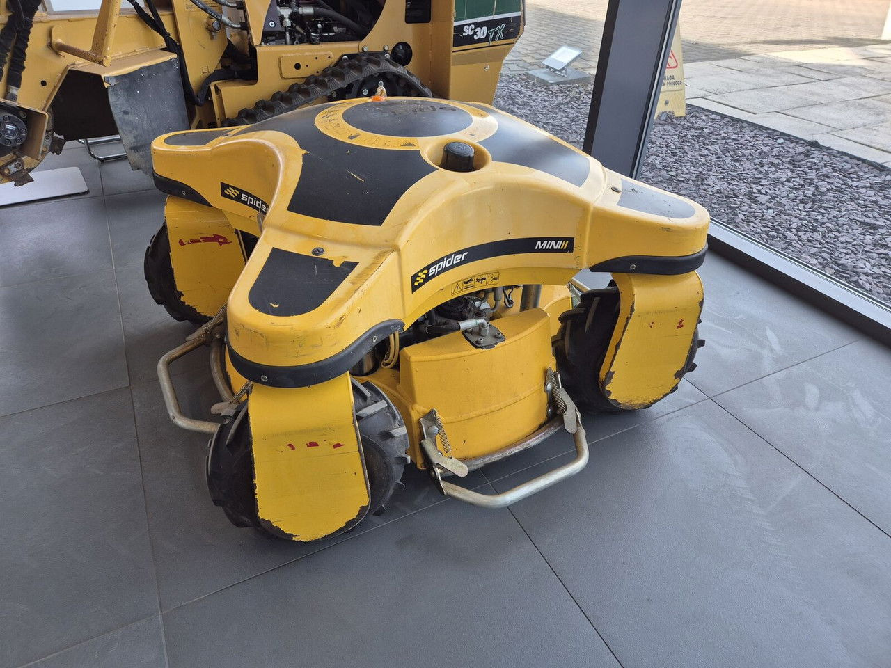 MINI Mini Spider II - Kerti fűkasza: 1 kép. MINI Mini Spider II - Kerti fűkasza: 1 kép.