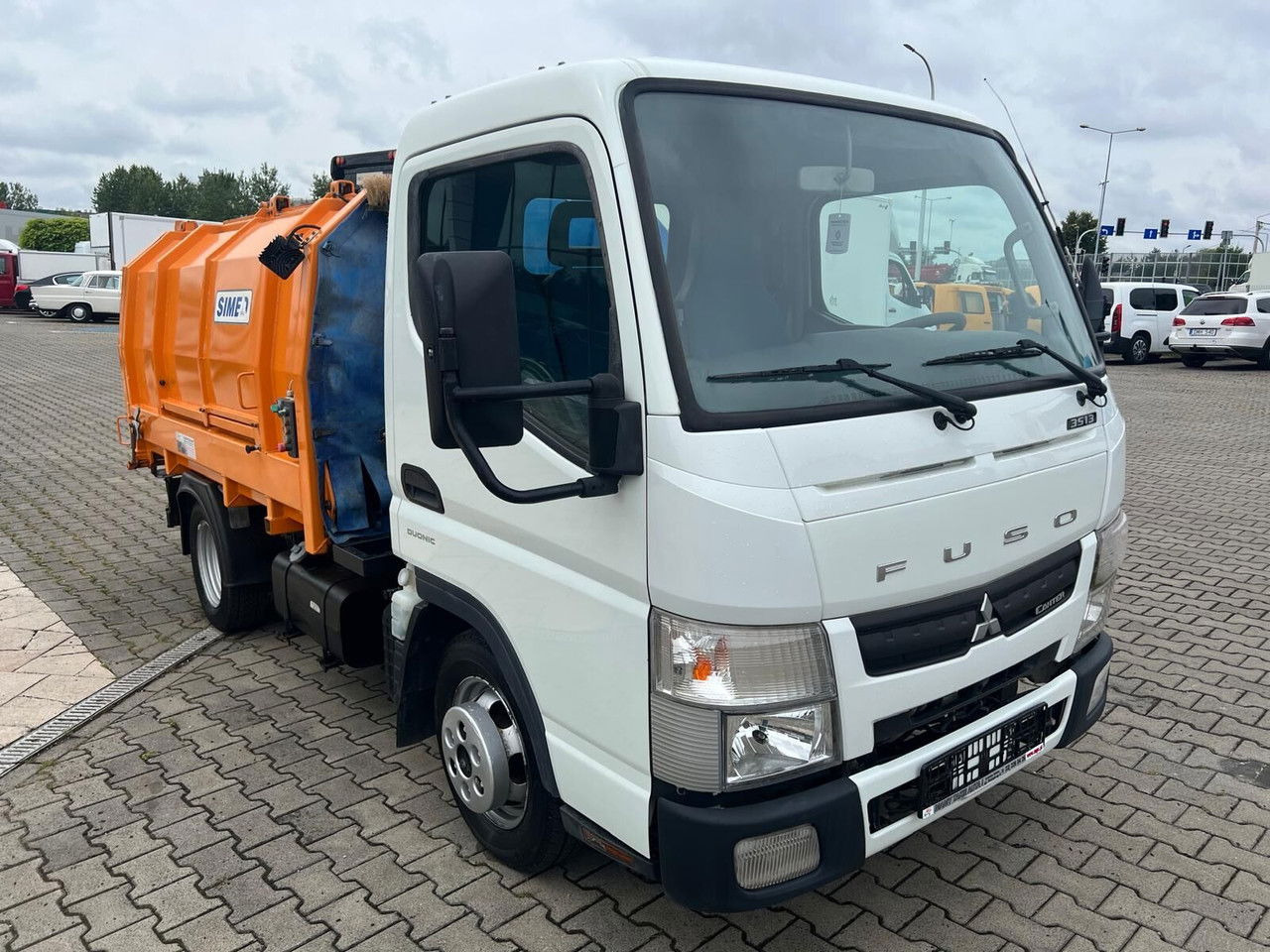 Mitsubishi Canter Fuso 3S13 AMT / Presscontainer / LOW KM / Super Condition - Szemetesautó: 2 kép. Mitsubishi Canter Fuso 3S13 AMT / Presscontainer / LOW KM / Super Condition - Szemetesautó: 2 kép.