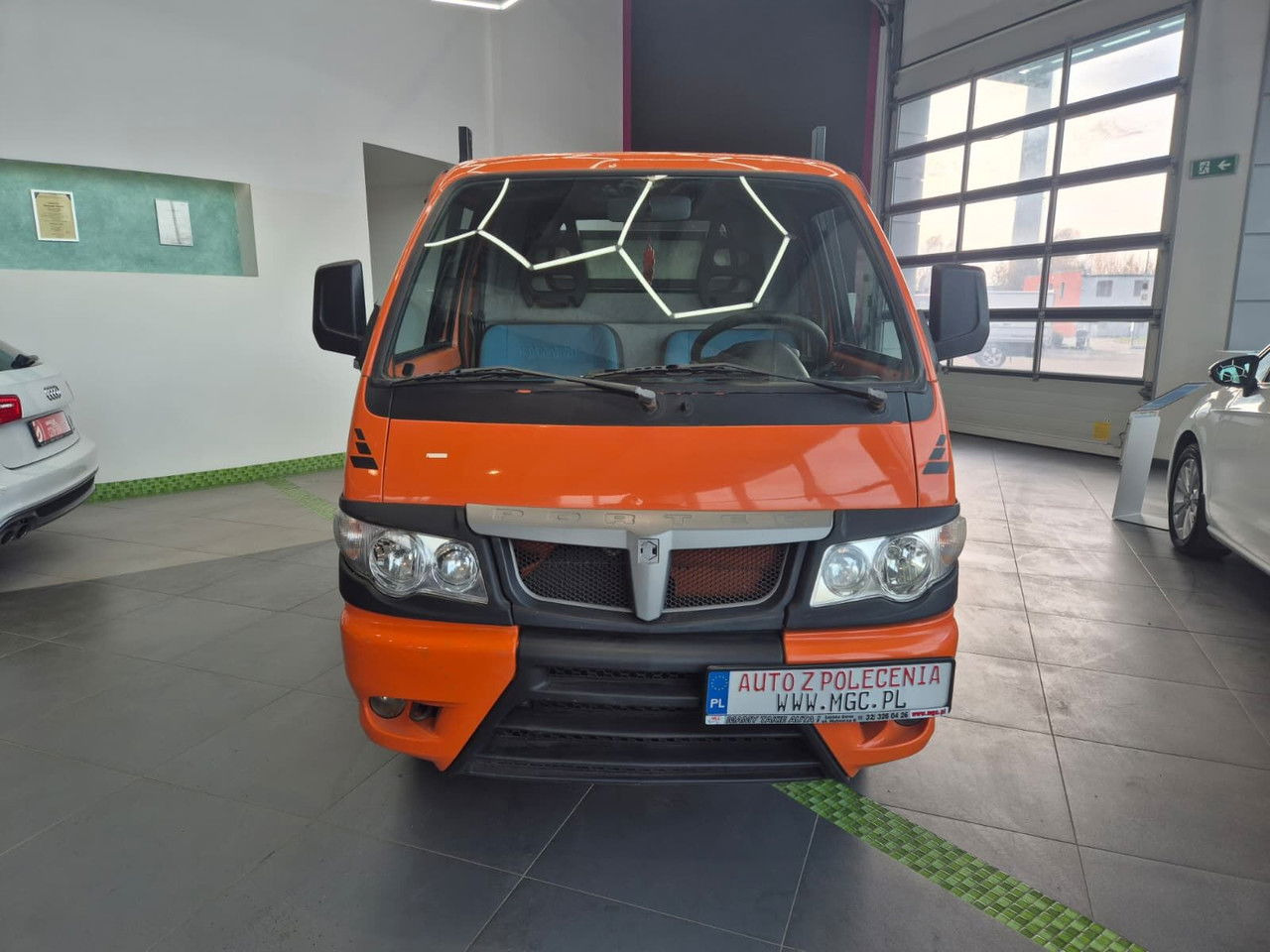 Piaggio Porter Maxxi eXtra / Kipper / 1 Owner / LOW KM - Billenőplatós kisteherautó: 3 kép. Piaggio Porter Maxxi eXtra / Kipper / 1 Owner / LOW KM - Billenőplatós kisteherautó: 3 kép.