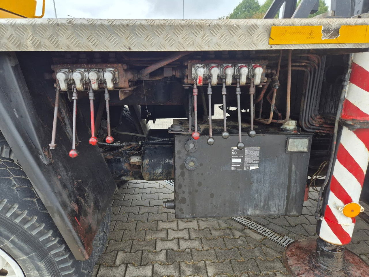 Autódaru Tatra T 815 6X6 / 20Tons / Chepper: 28 kép.