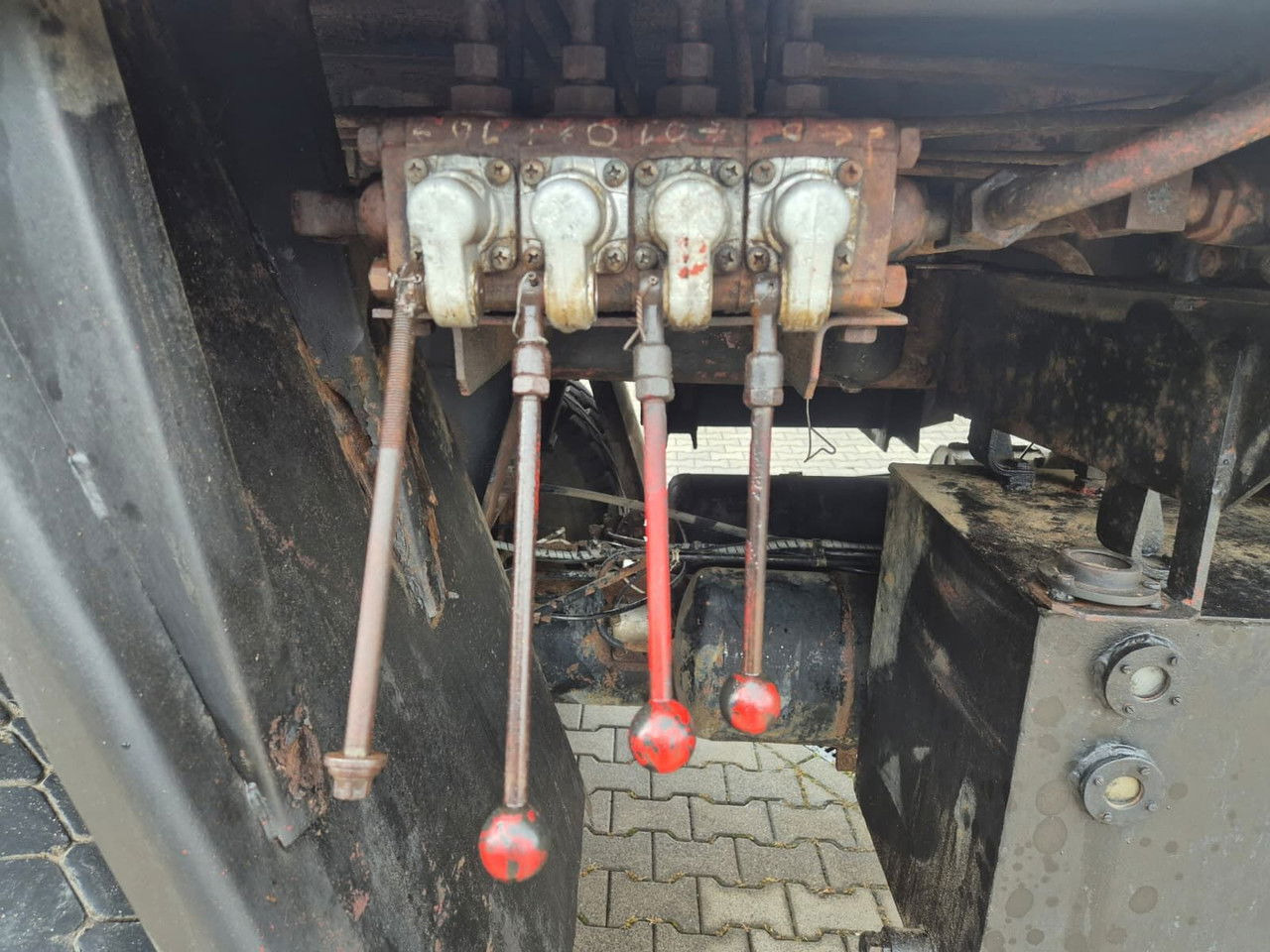 Autódaru Tatra T 815 6X6 / 20Tons / Chepper: 29 kép.