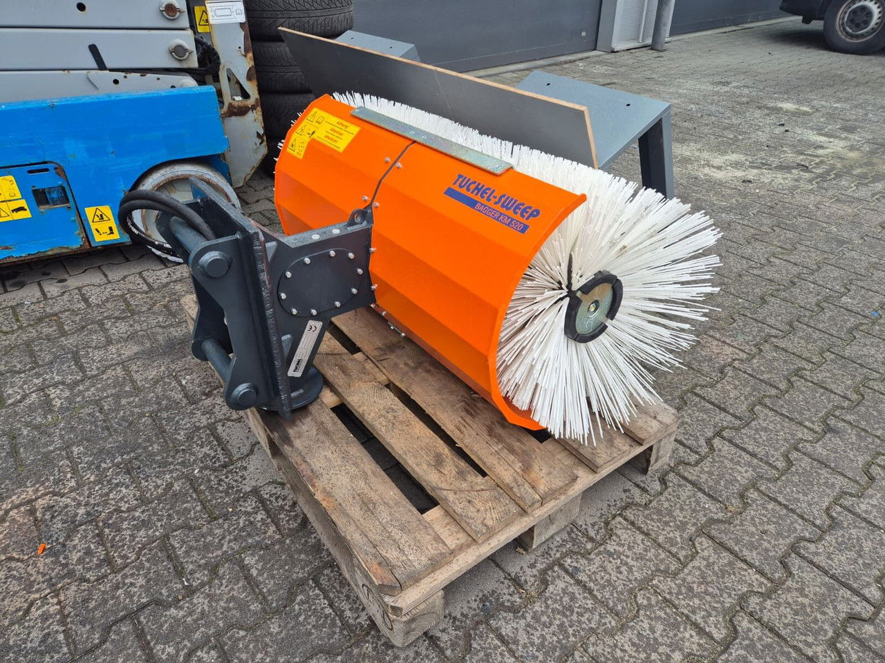 Tuchel Sweep Bagger KM 520 / NEW - Ferde seprő: 1 kép. Tuchel Sweep Bagger KM 520 / NEW - Ferde seprő: 1 kép.