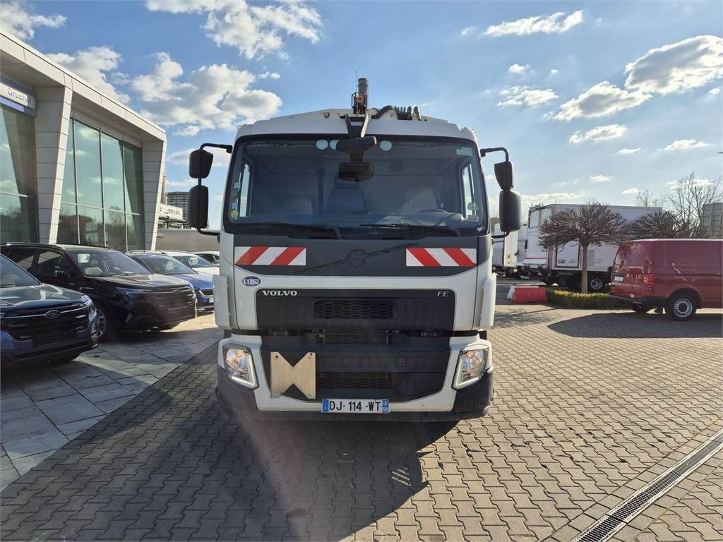 Volvo FE 280 / 13M3 / GEESINKNORBA / EURO 6 / 3 SEATS - Szemetesautó: 3 kép. Volvo FE 280 / 13M3 / GEESINKNORBA / EURO 6 / 3 SEATS - Szemetesautó: 3 kép.