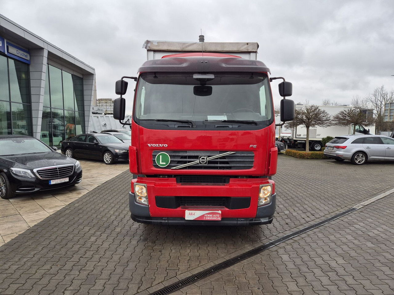 Volvo FE 320 62R / Serviced / 22 EP / Euro 4 - Ponyvás teherautó: 3 kép. Volvo FE 320 62R / Serviced / 22 EP / Euro 4 - Ponyvás teherautó: 3 kép.