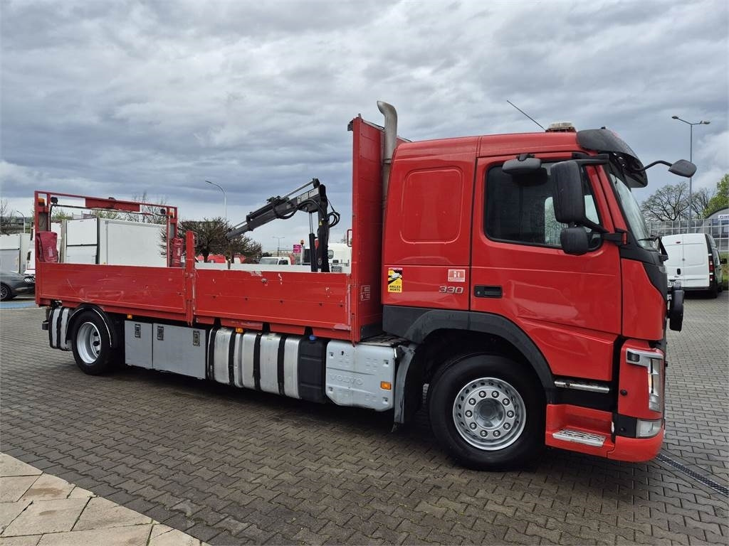Volvo FM 330 / WEBASTO / HDS HIAB / 1 OWNER - Platós teherautó: 5 kép. Volvo FM 330 / WEBASTO / HDS HIAB / 1 OWNER - Platós teherautó: 5 kép.