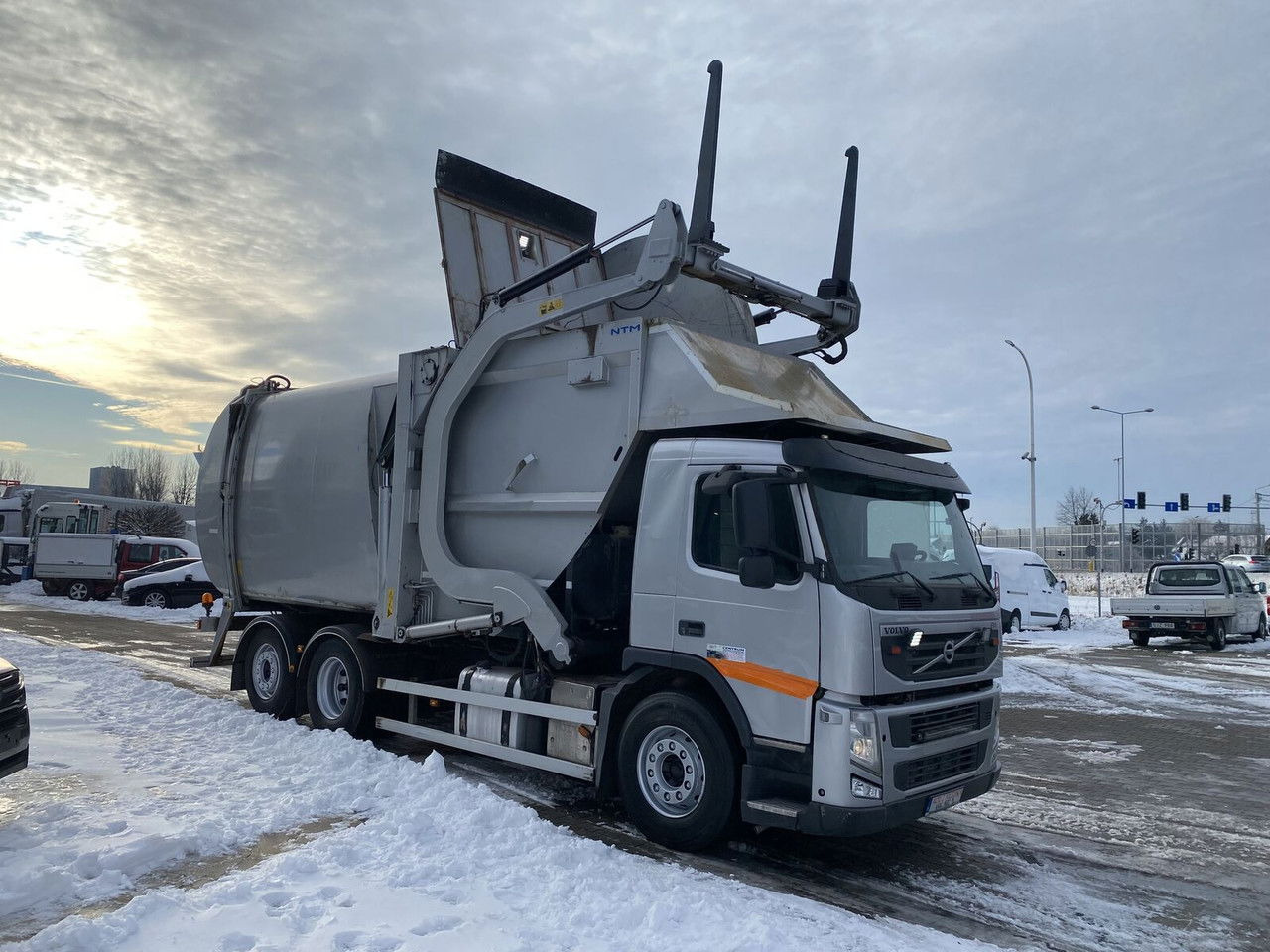 Volvo FM 420 6X2 / NTM / Super Condition - Szemetesautó: 1 kép. Volvo FM 420 6X2 / NTM / Super Condition - Szemetesautó: 1 kép.