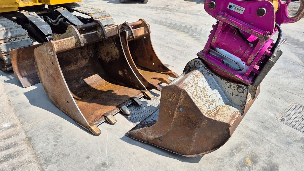 Caterpillar 315Flcr - 2019 Year - 8485 Hours - Powertilt - 3X Buckets - Lánctalpas kotró: 5 kép. Caterpillar 315Flcr - 2019 Year - 8485 Hours - Powertilt - 3X Buckets - Lánctalpas kotró: 5 kép.