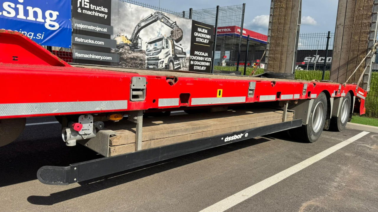 Diversen SM4 Lowdeck 4-Axle Trailer - air suspension - Pótkocsi mélybölcsős: 2 kép. Diversen SM4 Lowdeck 4-Axle Trailer - air suspension - Pótkocsi mélybölcsős: 2 kép.