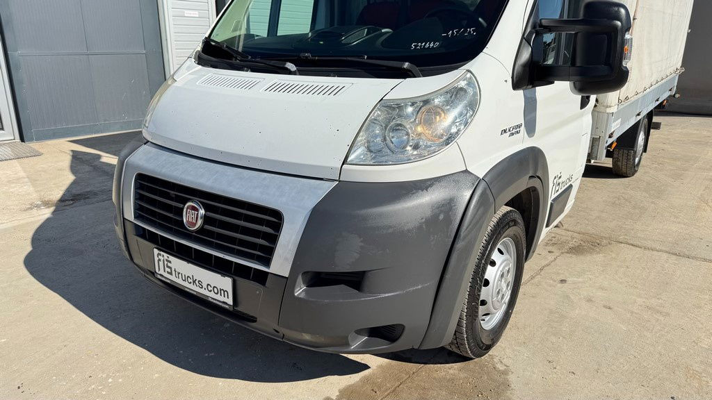 Fiat Ducato 2.3 JTD - 2014 - AIR Condition - Hydraulic Ramp - Ponyvás kisteherautó: 2 kép. Fiat Ducato 2.3 JTD - 2014 - AIR Condition - Hydraulic Ramp - Ponyvás kisteherautó: 2 kép.