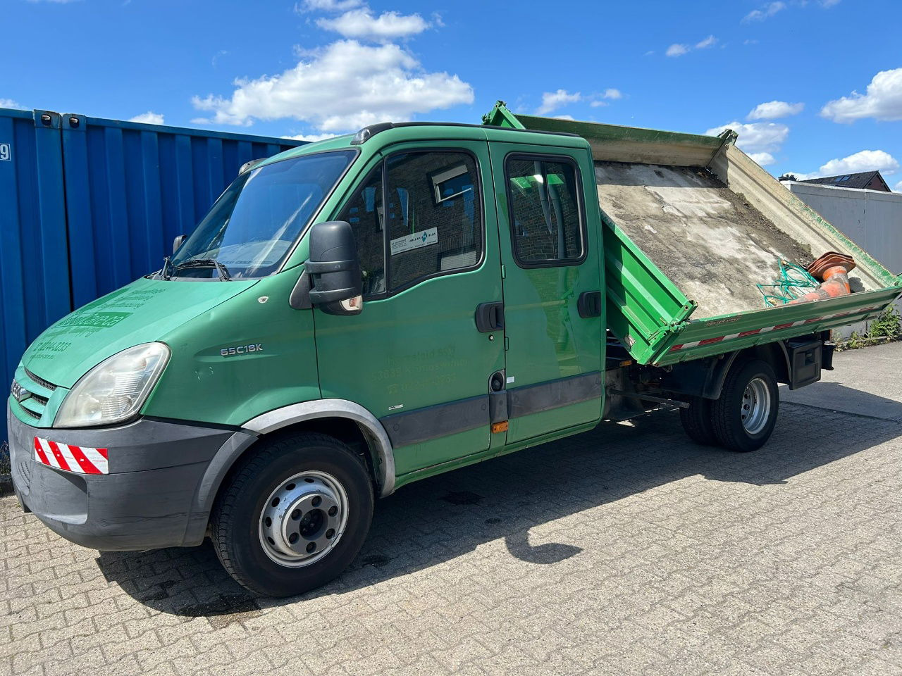 Iveco Daily 65C18K tipper - 6 seats - Billenőplatós kisteherautó: 4 kép. Iveco Daily 65C18K tipper - 6 seats - Billenőplatós kisteherautó: 4 kép.