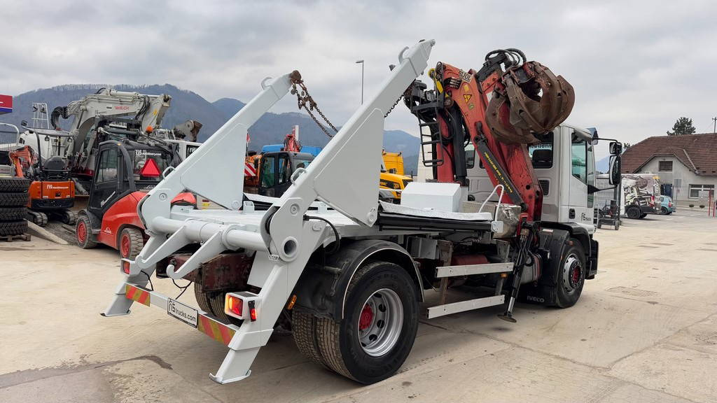 Iveco Eurocargo ML180 E28 4x2 Epsilon 110 - absetz tipper - Cserefelépítményes teherautó: 4 kép. Iveco Eurocargo ML180 E28 4x2 Epsilon 110 - absetz tipper - Cserefelépítményes teherautó: 4 kép.