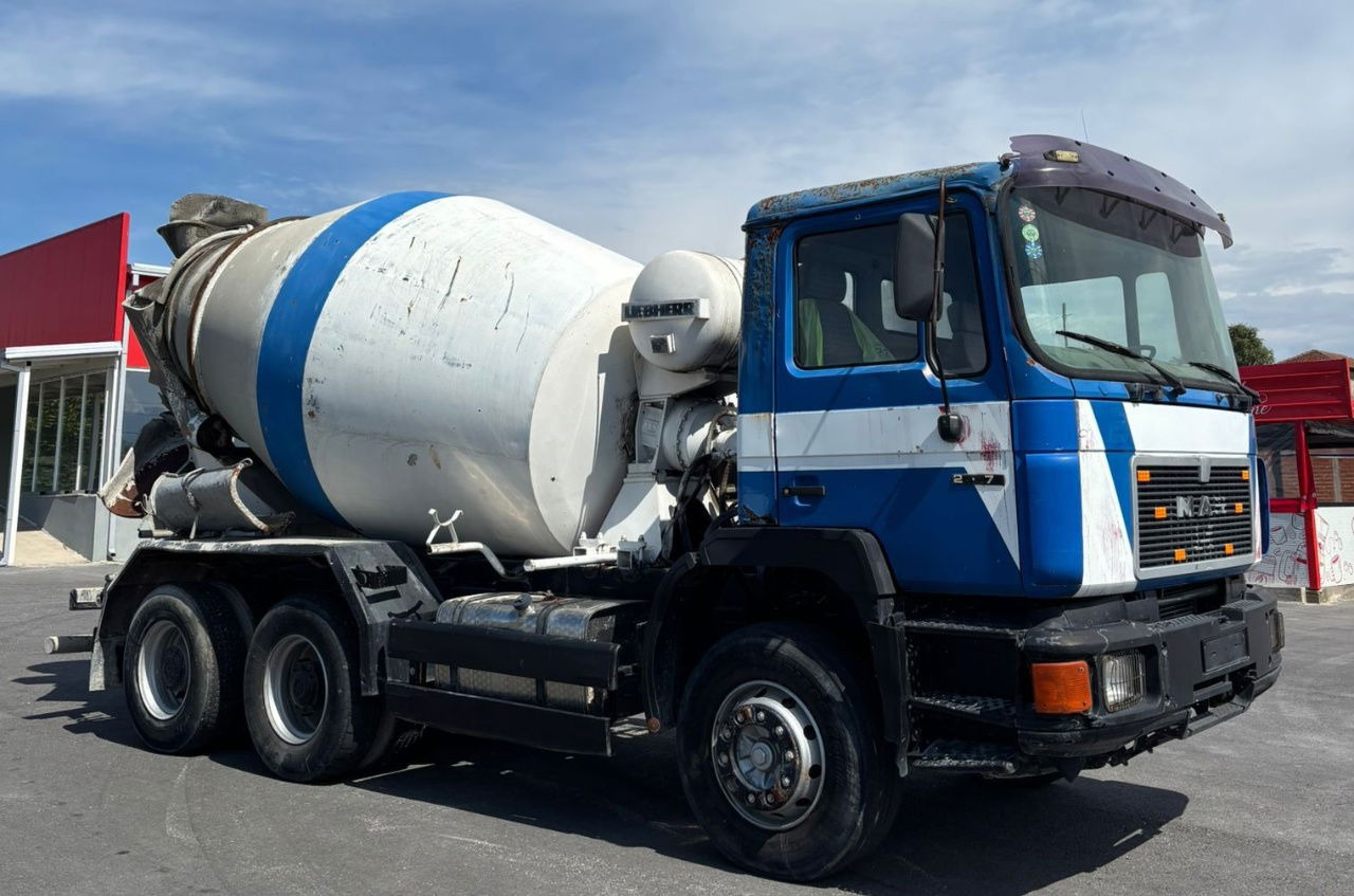 MAN 25.272 6x4 chassis- complete spring - Betonmixer: 4 kép. MAN 25.272 6x4 chassis- complete spring - Betonmixer: 4 kép.