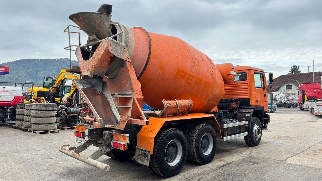 MAN 26.272 6x4 mixer - 7M3 - full spring - Betonmixer: 5 kép. MAN 26.272 6x4 mixer - 7M3 - full spring - Betonmixer: 5 kép.