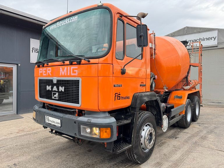 MAN 26.272 6x4 mixer - 7M3 - full spring - Betonmixer: 1 kép. MAN 26.272 6x4 mixer - 7M3 - full spring - Betonmixer: 1 kép.