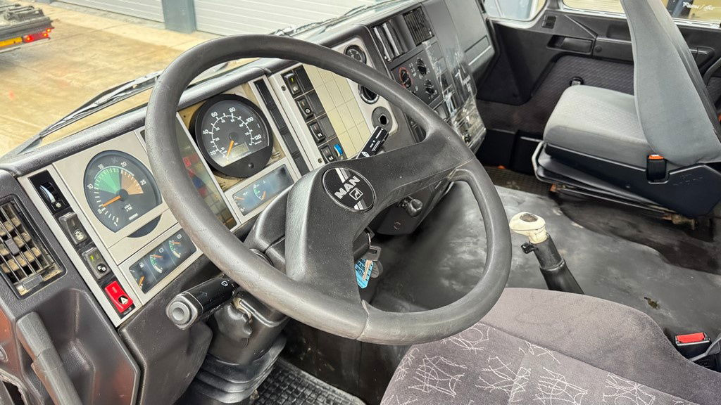 Betonmixer MAN 27.414 FE 410A 6x4 stetter - 7m3 - euro 3: 23 kép. Betonmixer MAN 27.414 FE 410A 6x4 stetter - 7m3 - euro 3: 23 kép.