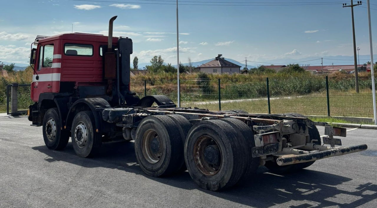 MAN 32.322 8x4 chassis - spring - Alvaz teherautó: 4 kép. MAN 32.322 8x4 chassis - spring - Alvaz teherautó: 4 kép.