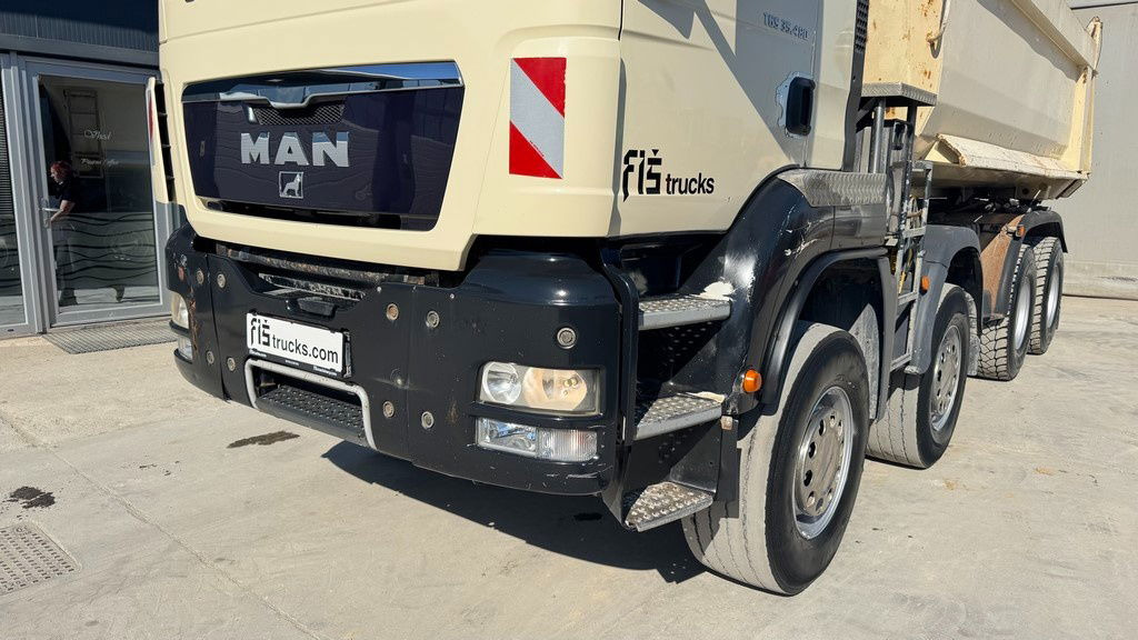 MAN TGS 35.480 8x4 dumper tipper - Billenőplatós teherautó: 2 kép. MAN TGS 35.480 8x4 dumper tipper - Billenőplatós teherautó: 2 kép.