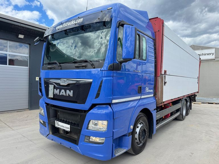 MAN TGX 26.440 6x2 box truck - retarder - lifting axle - Dobozos felépítményű teherautó: 1 kép. MAN TGX 26.440 6x2 box truck - retarder - lifting axle - Dobozos felépítményű teherautó: 1 kép.