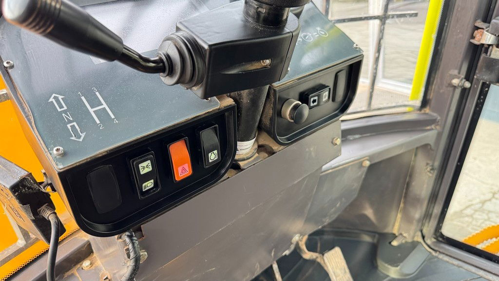 Minidömper Mecalac 6Smdx - 925 Hours - 2021 Year - AC: 23 kép. Minidömper Mecalac 6Smdx - 925 Hours - 2021 Year - AC: 23 kép.