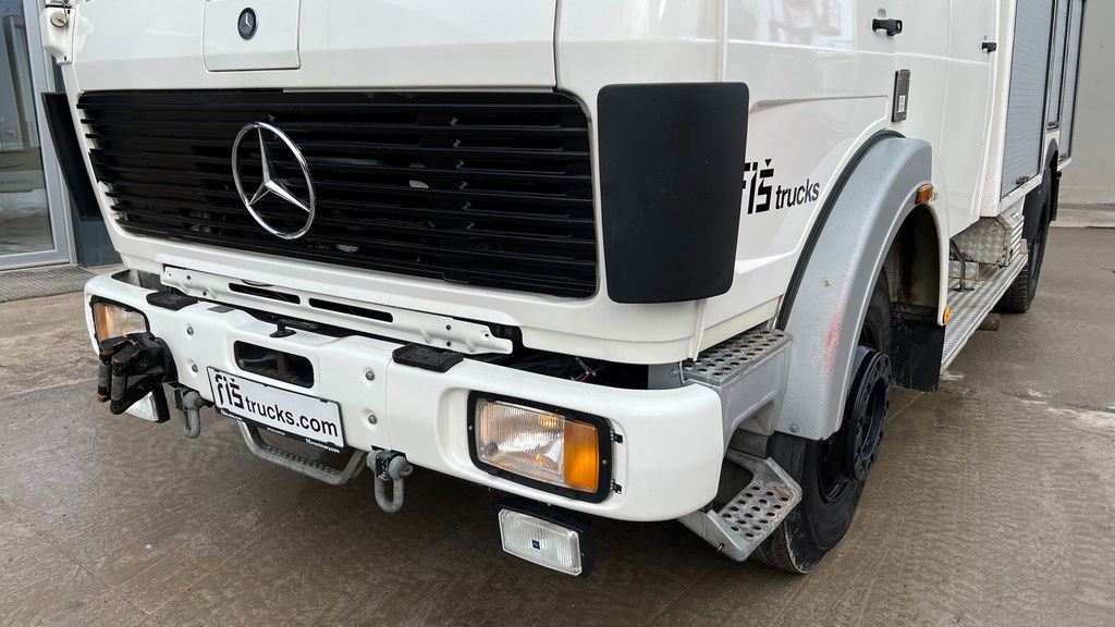 Mercedes-Benz 1622 4x2 43.000km winch - Tűzoltóautó: 2 kép. Mercedes-Benz 1622 4x2 43.000km winch - Tűzoltóautó: 2 kép.
