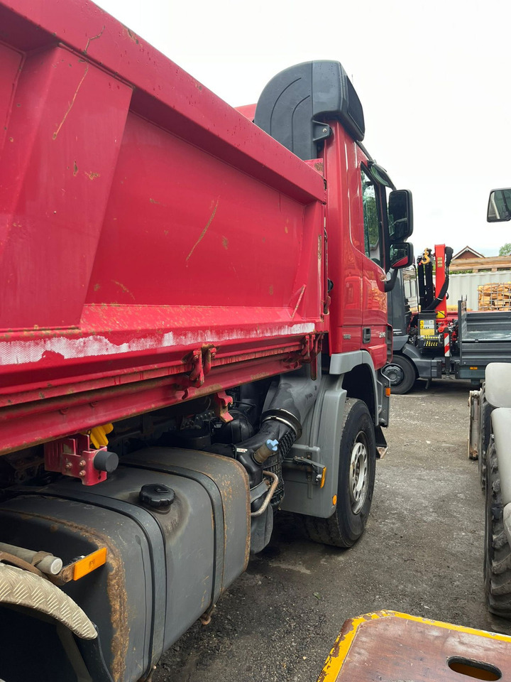 Mercedes-Benz Actros 2648 6X4 3 sided tipper - Billenőplatós teherautó: 5 kép. Mercedes-Benz Actros 2648 6X4 3 sided tipper - Billenőplatós teherautó: 5 kép.
