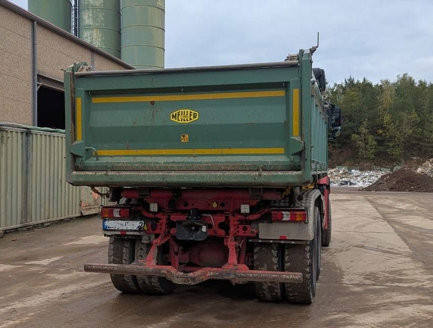 Mercedes-Benz Actros 2651 6X4 meiller bordmatic tipper - Billenőplatós teherautó: 5 kép. Mercedes-Benz Actros 2651 6X4 meiller bordmatic tipper - Billenőplatós teherautó: 5 kép.