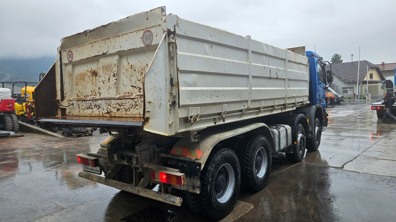 Mercedes-Benz Actros 3241 8x4 3 sided tipper - full spring - Billenőplatós teherautó: 4 kép. Mercedes-Benz Actros 3241 8x4 3 sided tipper - full spring - Billenőplatós teherautó: 4 kép.