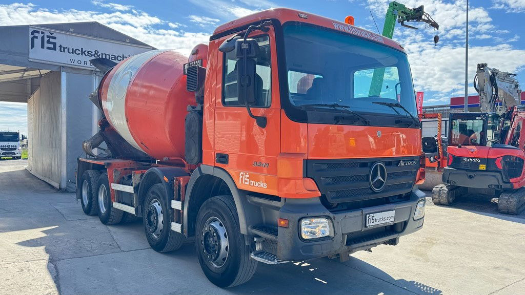 Mercedes-Benz Actros 3241 8x4 mixer 9m3 - Betonmixer: 3 kép. Mercedes-Benz Actros 3241 8x4 mixer 9m3 - Betonmixer: 3 kép.