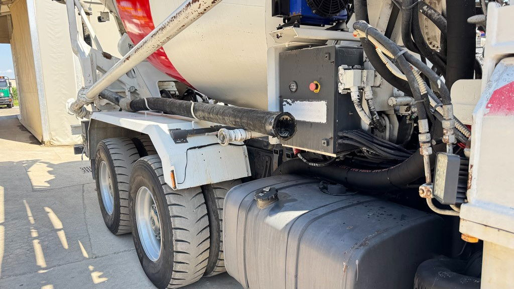 Mercedes-Benz Actros 3341 6x4 7m3 + 24m Cifa - Betonmixer: 4 kép. Mercedes-Benz Actros 3341 6x4 7m3 + 24m Cifa - Betonmixer: 4 kép.