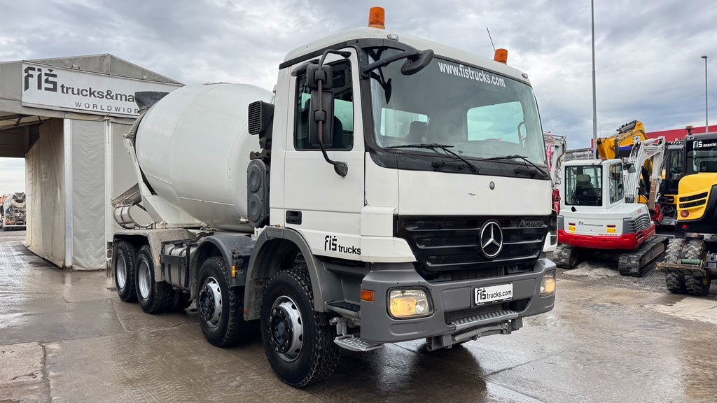 Mercedes-Benz Actros 3536 8x4 stetter schwing mixer 9m3 - Betonmixer: 3 kép. Mercedes-Benz Actros 3536 8x4 stetter schwing mixer 9m3 - Betonmixer: 3 kép.