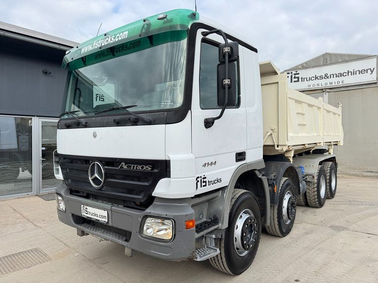 Mercedes-Benz Actros 4144 K 8x4 3 sided tipper - 1st owner - Billenőplatós teherautó: 1 kép. Mercedes-Benz Actros 4144 K 8x4 3 sided tipper - 1st owner - Billenőplatós teherautó: 1 kép.