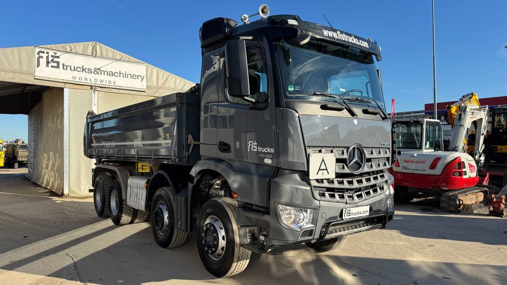 Mercedes-Benz Arocs 4148 8X4 meiller tipper - bordmatic - Billenőplatós teherautó: 3 kép. Mercedes-Benz Arocs 4148 8X4 meiller tipper - bordmatic - Billenőplatós teherautó: 3 kép.