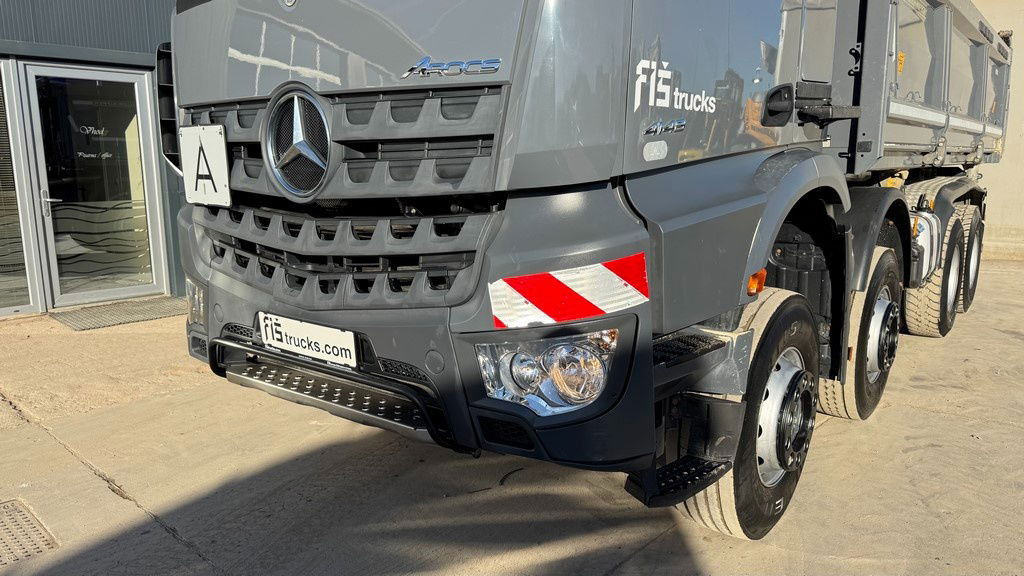 Mercedes-Benz Arocs 4148 8X4 meiller tipper - bordmatic - Billenőplatós teherautó: 2 kép. Mercedes-Benz Arocs 4148 8X4 meiller tipper - bordmatic - Billenőplatós teherautó: 2 kép.