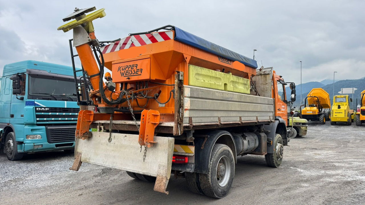 Mercedes-Benz Atego 1828 AK 4X4 meiller tipper - snow plow - salt spreader - Billenőplatós teherautó: 5 kép. Mercedes-Benz Atego 1828 AK 4X4 meiller tipper - snow plow - salt spreader - Billenőplatós teherautó: 5 kép.