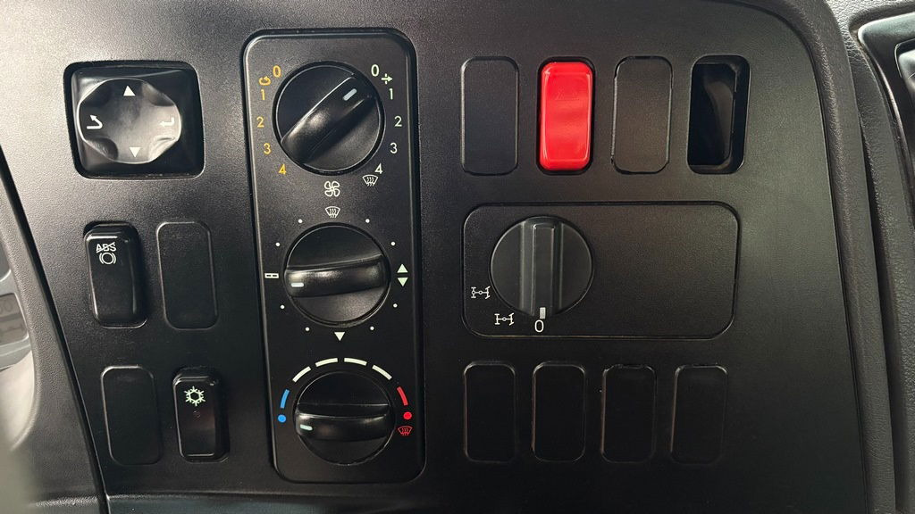 Betonmixer Mercedes-Benz Axor 3243 8x4 mixer cifa - 10m3: 20 kép. Betonmixer Mercedes-Benz Axor 3243 8x4 mixer cifa - 10m3: 20 kép.