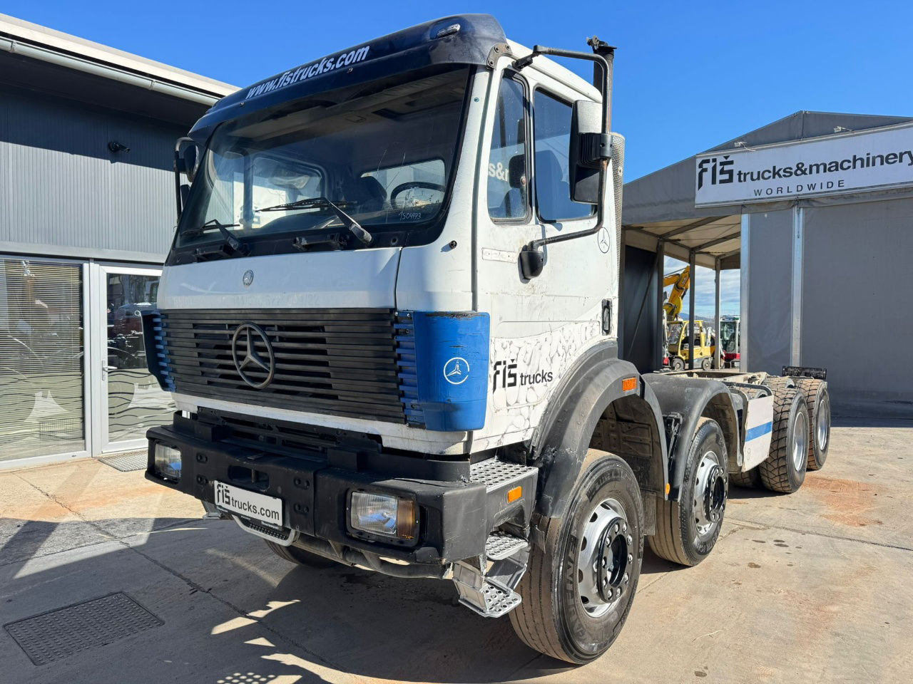 Mercedes-Benz SK 3234 8x4 chassis - Alvaz teherautó: 1 kép. Mercedes-Benz SK 3234 8x4 chassis - Alvaz teherautó: 1 kép.