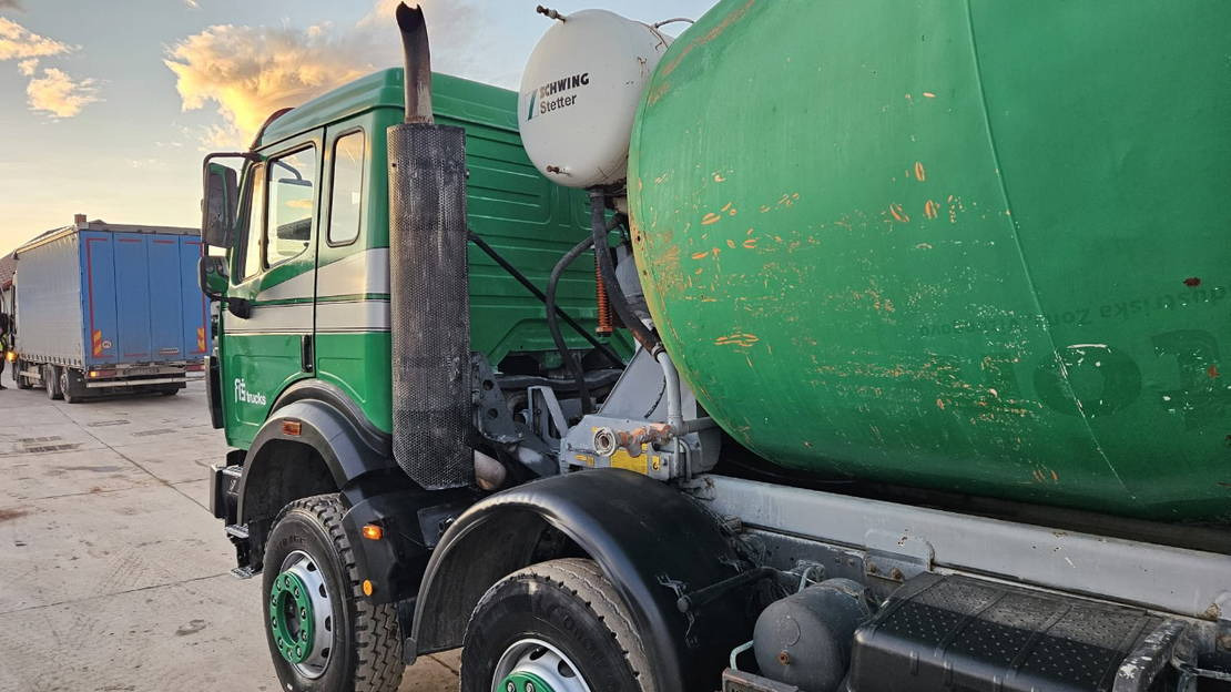 Mercedes-Benz SK 3234 8x4 stetter mixer - Betonmixer: 5 kép. Mercedes-Benz SK 3234 8x4 stetter mixer - Betonmixer: 5 kép.