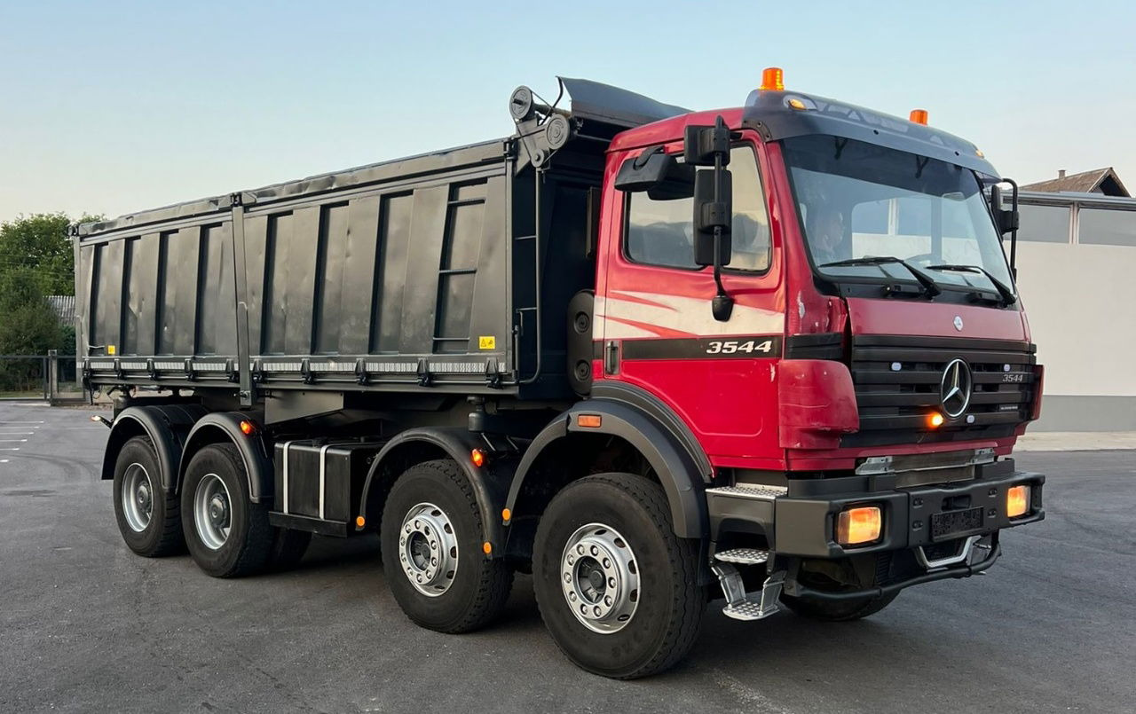 Mercedes-Benz SK 3544 8X4 K tipper - AC - retarder - Billenőplatós teherautó: 3 kép. Mercedes-Benz SK 3544 8X4 K tipper - AC - retarder - Billenőplatós teherautó: 3 kép.