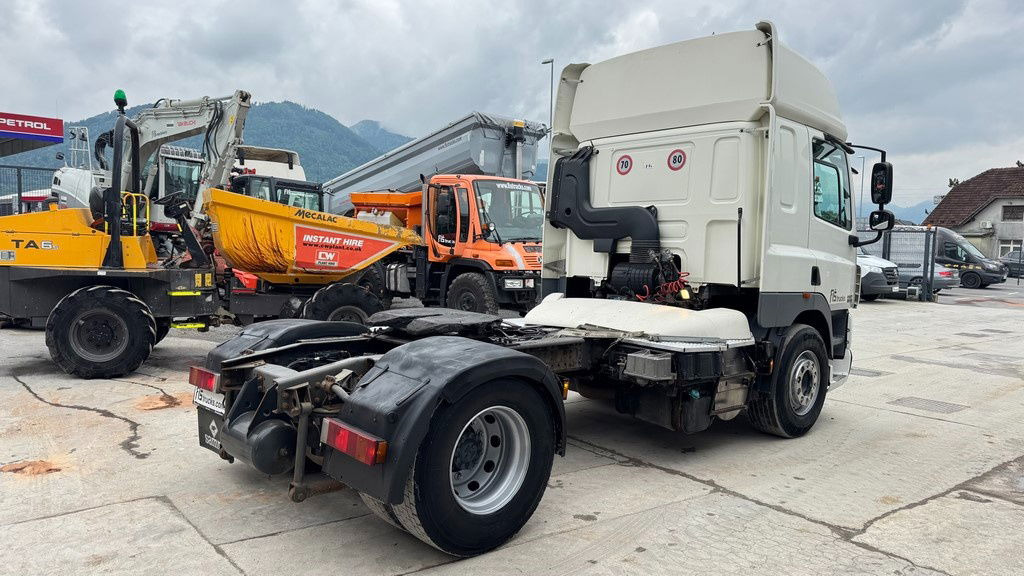 DAF FT CF 85.460 FT 4x2 euro 4 - tractor unit - Nyergesvontató: 5 kép. DAF FT CF 85.460 FT 4x2 euro 4 - tractor unit - Nyergesvontató: 5 kép.