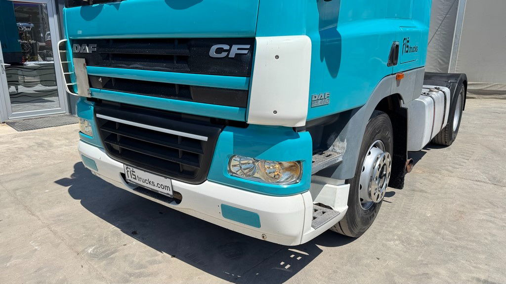 DAF FT CF 85.460 FT 4x2 - tipp. hydraulics - Nyergesvontató: 2 kép. DAF FT CF 85.460 FT 4x2 - tipp. hydraulics - Nyergesvontató: 2 kép.