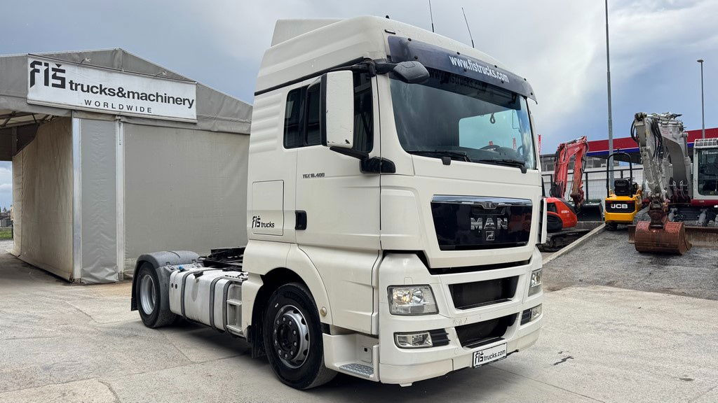 MAN TGX 18.400 4X2 tipp. hydr. - retarder - Nyergesvontató: 3 kép. MAN TGX 18.400 4X2 tipp. hydr. - retarder - Nyergesvontató: 3 kép.