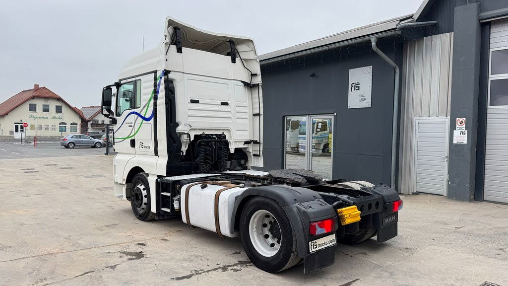 MAN TGX 18.480 4X2 schubodden hydr. + retarder - Nyergesvontató: 5 kép. MAN TGX 18.480 4X2 schubodden hydr. + retarder - Nyergesvontató: 5 kép.