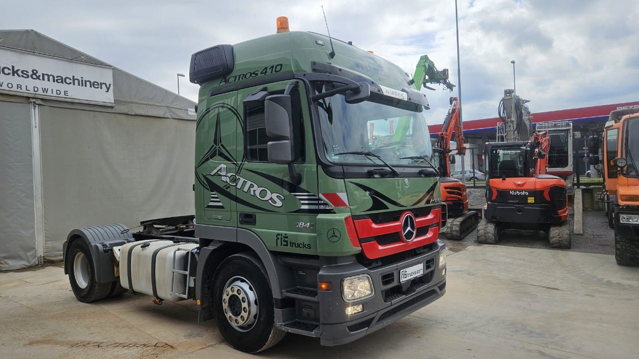 Mercedes-Benz Actros 1841 LS - tipper hydraulics - retarder - Nyergesvontató: 3 kép. Mercedes-Benz Actros 1841 LS - tipper hydraulics - retarder - Nyergesvontató: 3 kép.