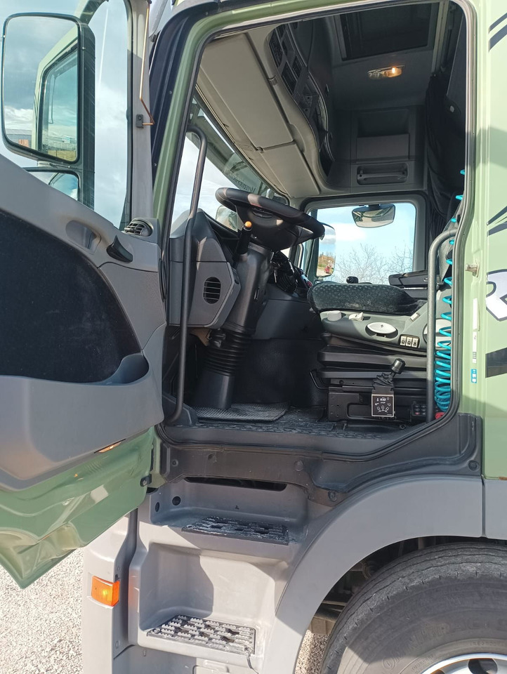 Mercedes-Benz Actros 1841 LS - tipper hydraulics - retarder - Nyergesvontató: 5 kép. Mercedes-Benz Actros 1841 LS - tipper hydraulics - retarder - Nyergesvontató: 5 kép.