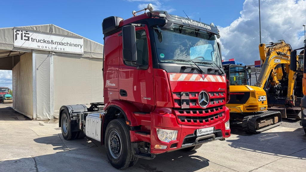 Mercedes-Benz Arocs 1945 HAD 4X4 tractor unit - tipper hydraulics - retarder - Nyergesvontató: 3 kép. Mercedes-Benz Arocs 1945 HAD 4X4 tractor unit - tipper hydraulics - retarder - Nyergesvontató: 3 kép.